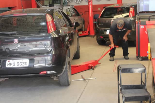 Foto 4 de Stop Car Centro Automotivo, Mecânicas em Divinópolis - MG
